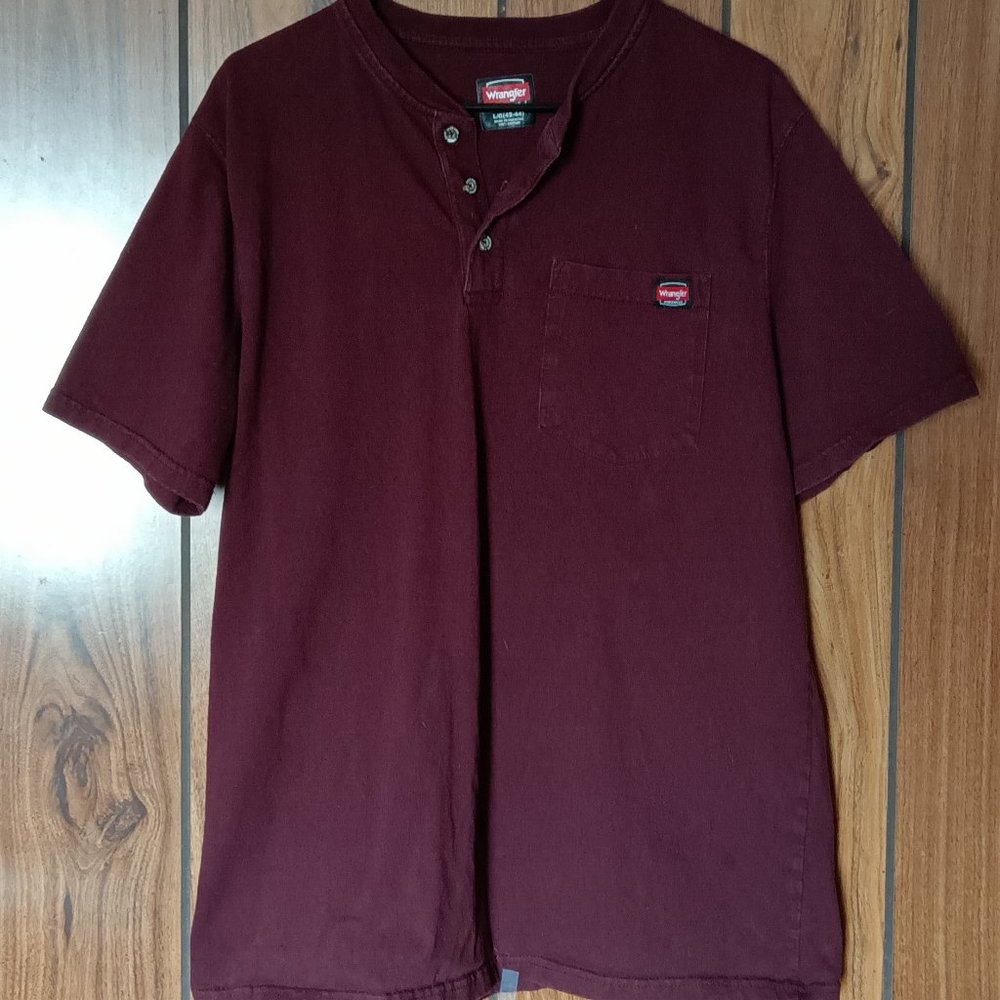 Wrangler Men's Burgundy Short Sleeve Henley Size Large